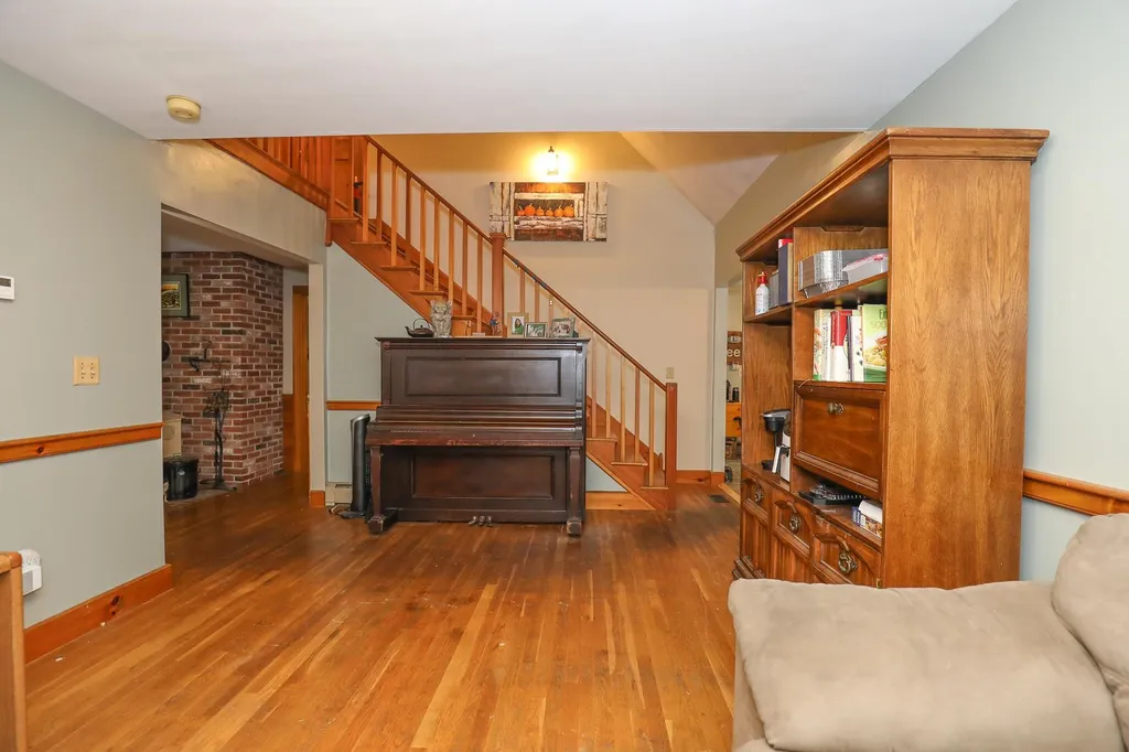 37 Peaslee Hill Road Weare NH 03281