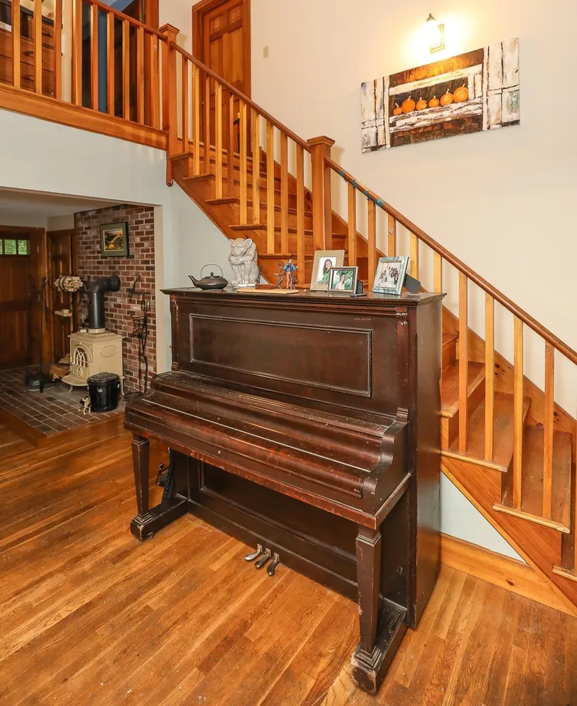 37 Peaslee Hill Road Weare NH 03281
