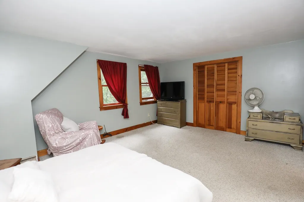 37 Peaslee Hill Road Weare NH 03281