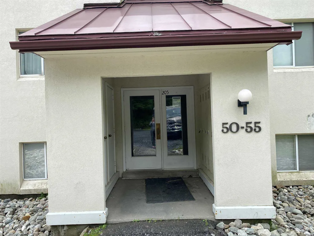 205 Mountainside Drive Warren VT 05674
