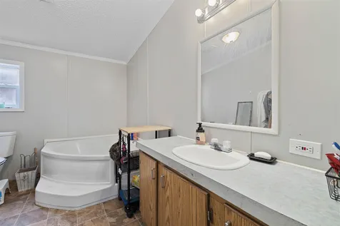 26 Garnet Lane Merrimack NH 03054
