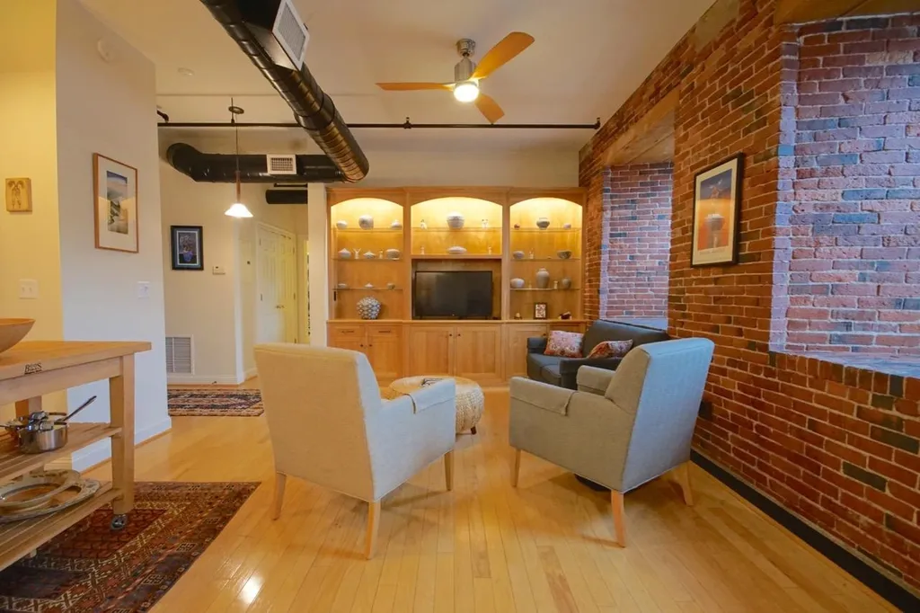 6 Bay Road Newmarket NH 03857