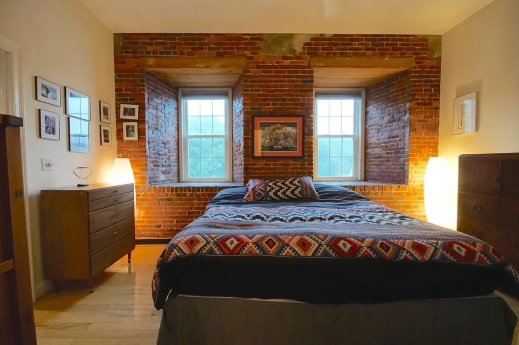 6 Bay Road Newmarket NH 03857