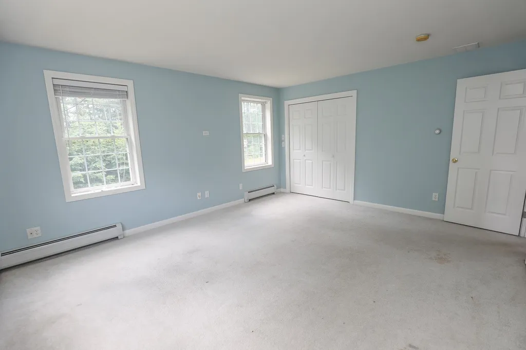 88 Berry Patch Lane Auburn NH 03032