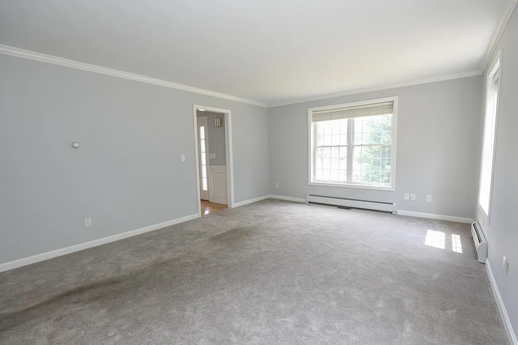 88 Berry Patch Lane Auburn NH 03032