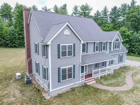 88 Berry Patch Lane Auburn NH 03032