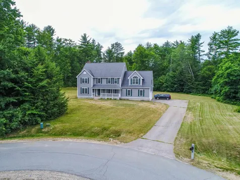 88 Berry Patch Lane Auburn NH 03032