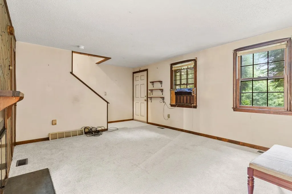 14L Juniper Road Derry NH 03038