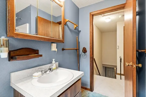 14l Juniper Road Derry NH 03038