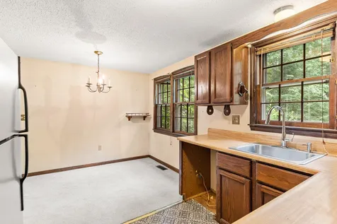 14l Juniper Road Derry NH 03038