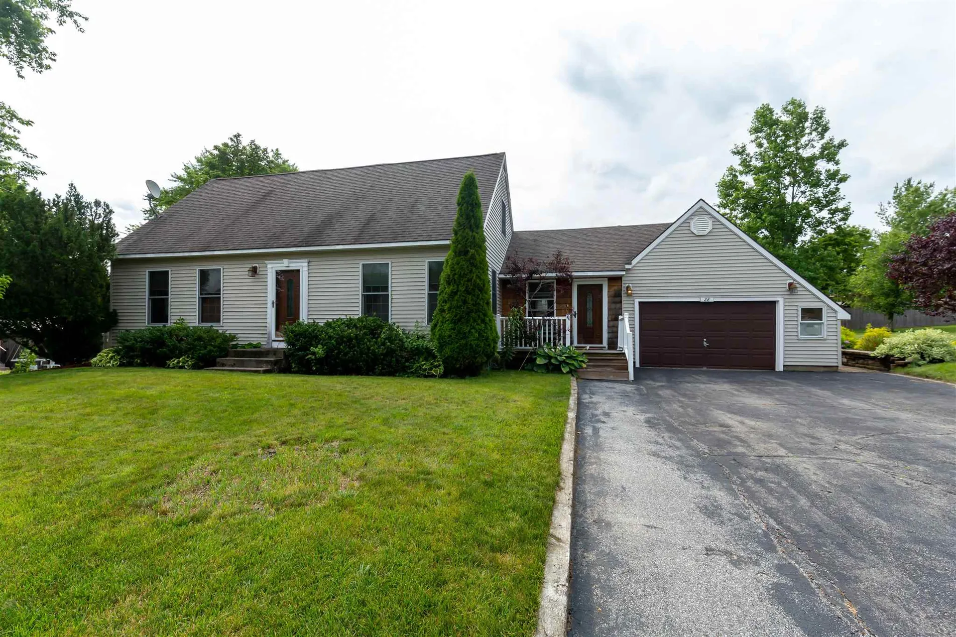 28 Seminole Drive Nashua NH 03063