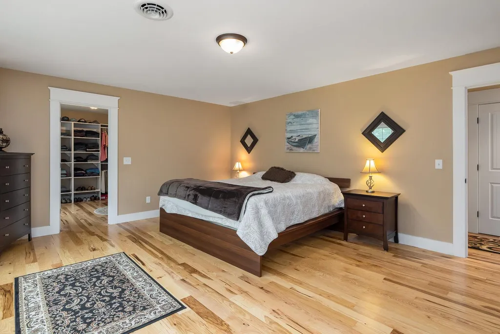 32 Holly Lane Greenland NH 03840