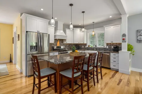 32 Holly Lane Greenland NH 03840
