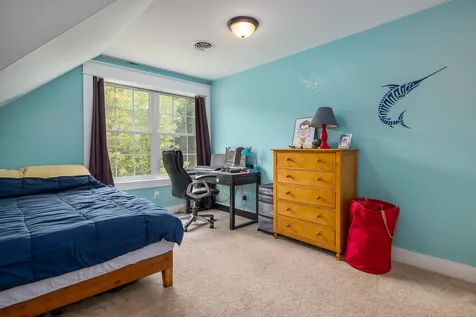 32 Holly Lane Greenland NH 03840