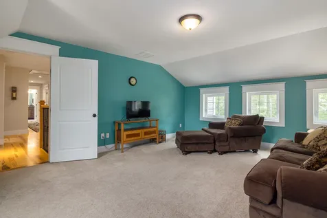 32 Holly Lane Greenland NH 03840