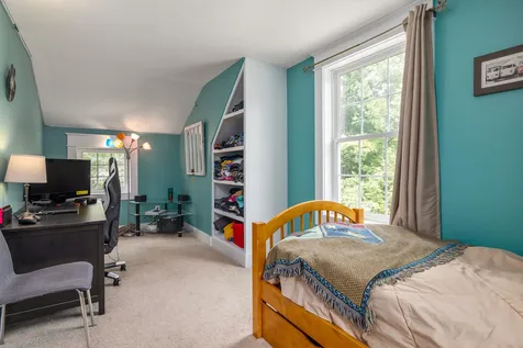 32 Holly Lane Greenland NH 03840