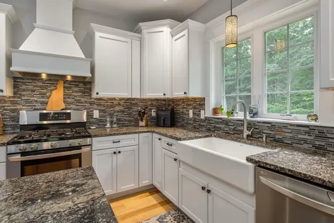 32 Holly Lane Greenland NH 03840