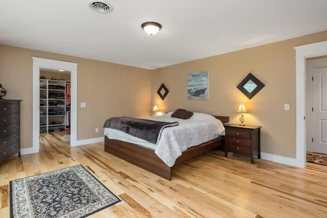 32 Holly Lane Greenland NH 03840