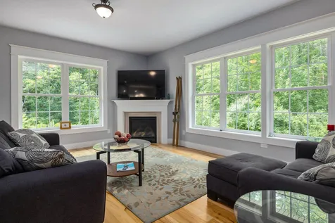 32 Holly Lane Greenland NH 03840