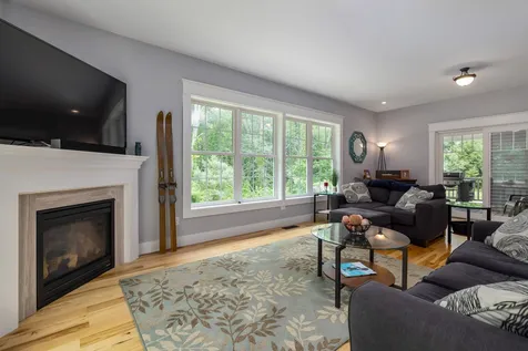 32 Holly Lane Greenland NH 03840