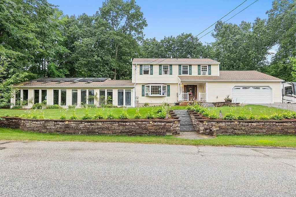 1 Heritage Circle Hudson NH 03051