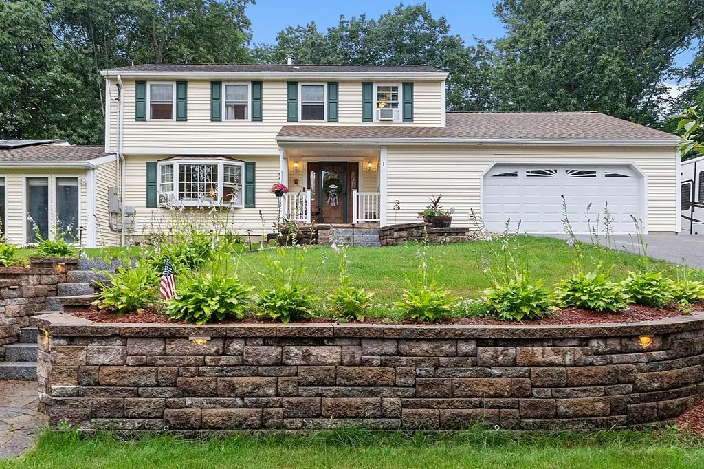 1 Heritage Circle Hudson NH 03051