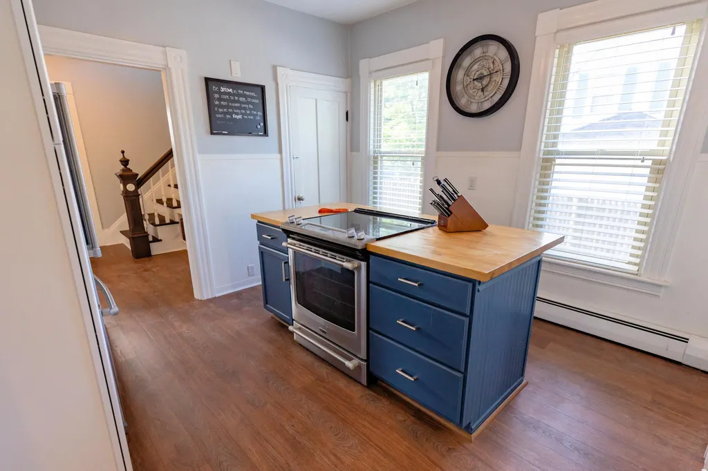 113 Riley Avenue Manchester NH 03103