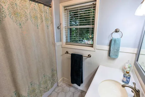 113 Riley Avenue Manchester NH 03103