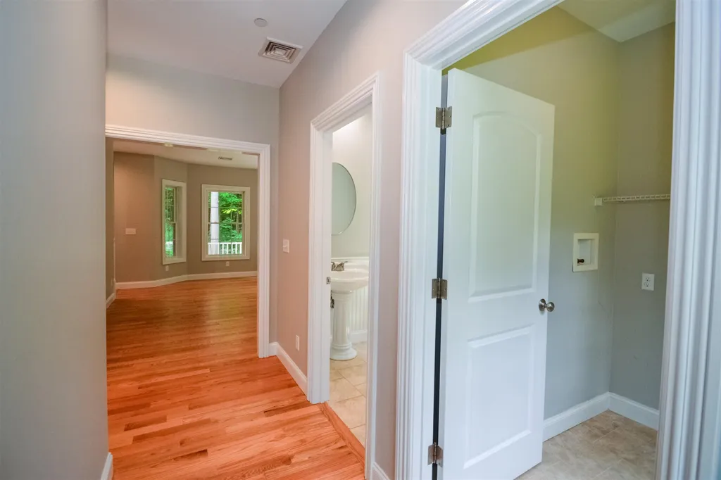 69 Nason Road Hampton Falls NH 03844