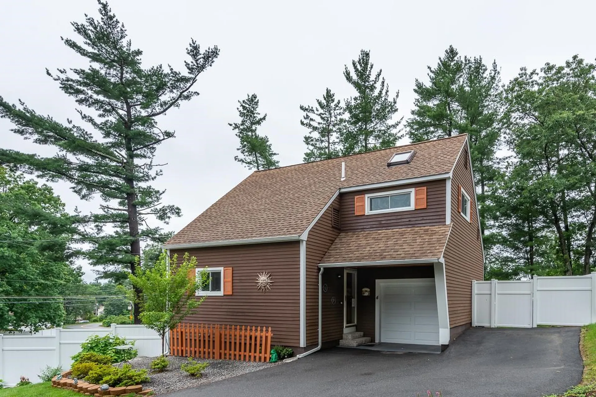 4 Custer Circle Nashua NH 03062