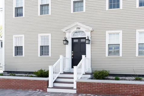 198 Islington Street Portsmouth NH 03801