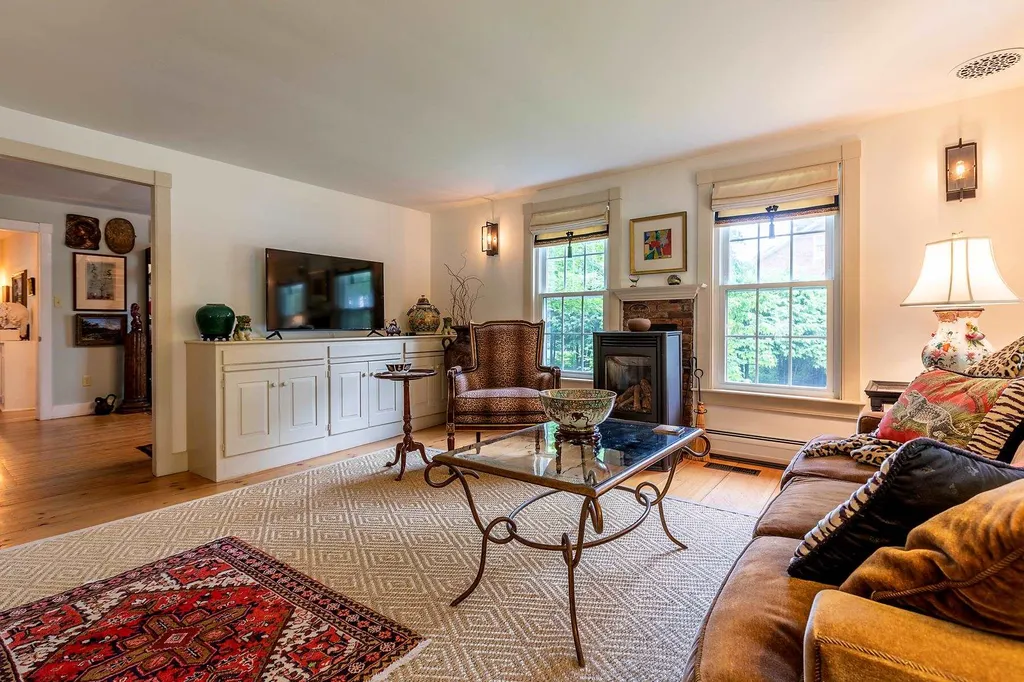 4946 South Road Woodstock VT 05071