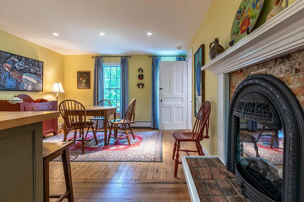 4946 South Road Woodstock VT 05071