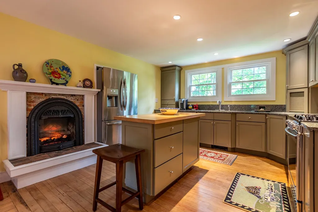 4946 South Road Woodstock VT 05071