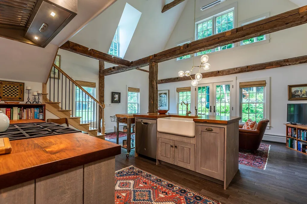 4946 South Road Woodstock VT 05071