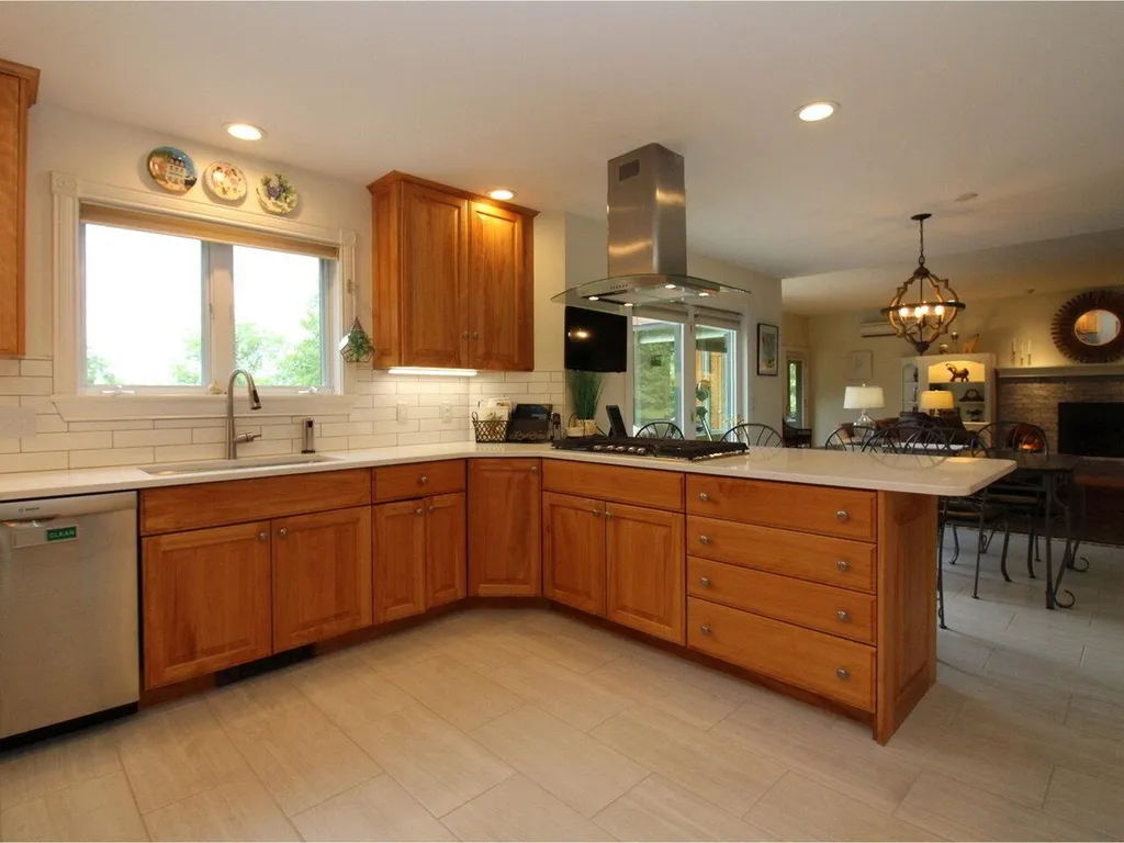 83 Plateau Road Williston VT 05495