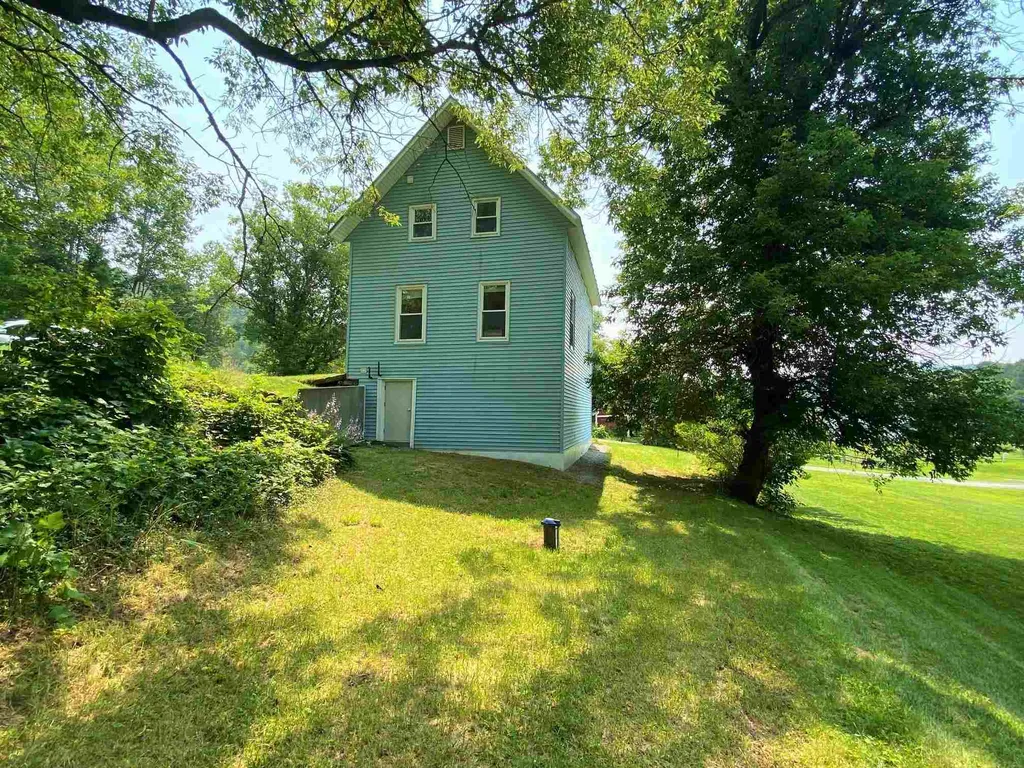 56 Harper Savage Lane Hartford VT 05084