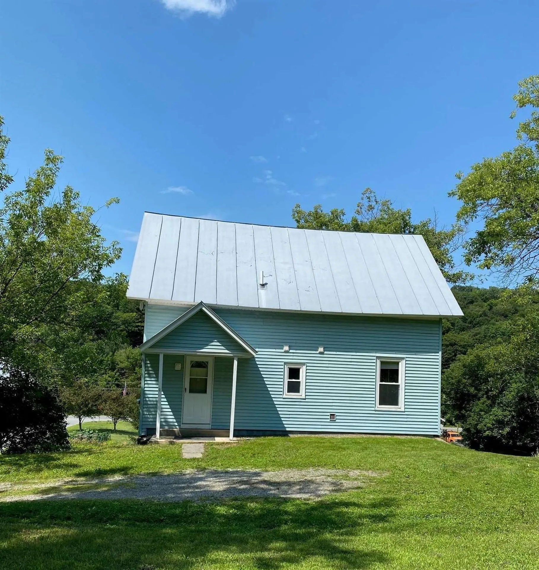 56 Harper Savage Lane Hartford VT 05084