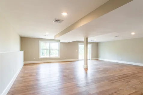 39 Abenaki Circle Merrimack NH 03054