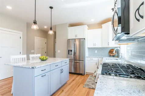 39 Abenaki Circle Merrimack NH 03054