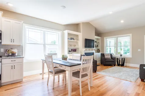 39 Abenaki Circle Merrimack NH 03054