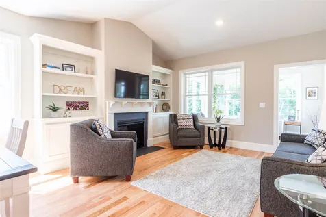 39 Abenaki Circle Merrimack NH 03054