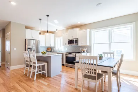32 Abenaki Circle Merrimack NH 03054