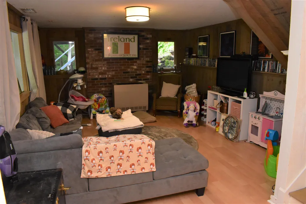 4 Finch Place Grantham NH 03753