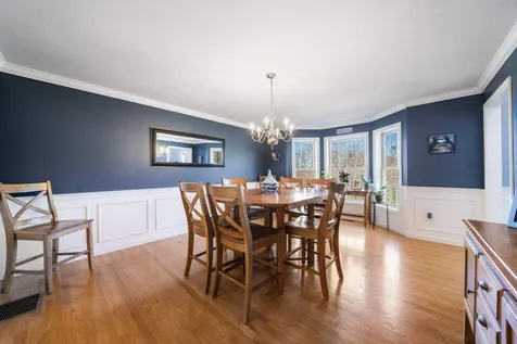 16 Hitching Post Lane Salem NH 03079
