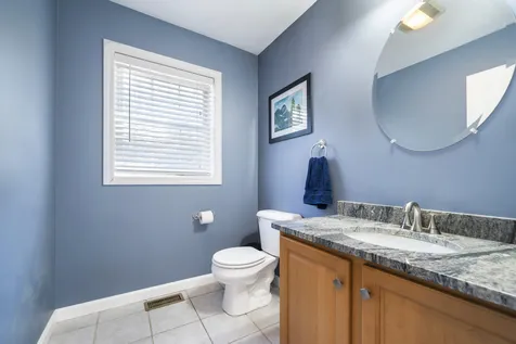 16 Hitching Post Lane Salem NH 03079
