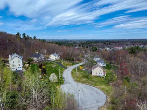 16 Hitching Post Lane Salem NH 03079