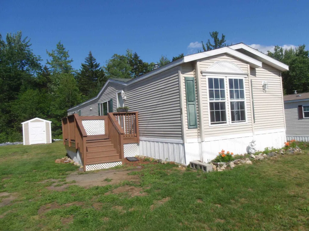 11 Lunar Drive Canaan NH 03741