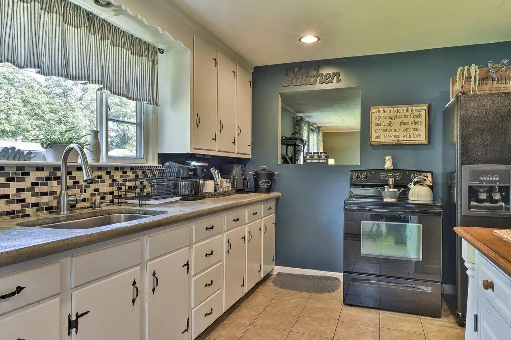 10 Olivo Road Keene NH 03431
