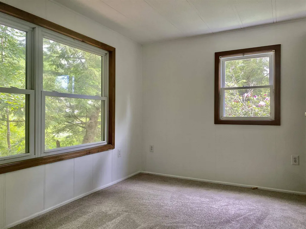 37 Fiske Place Claremont NH 03743